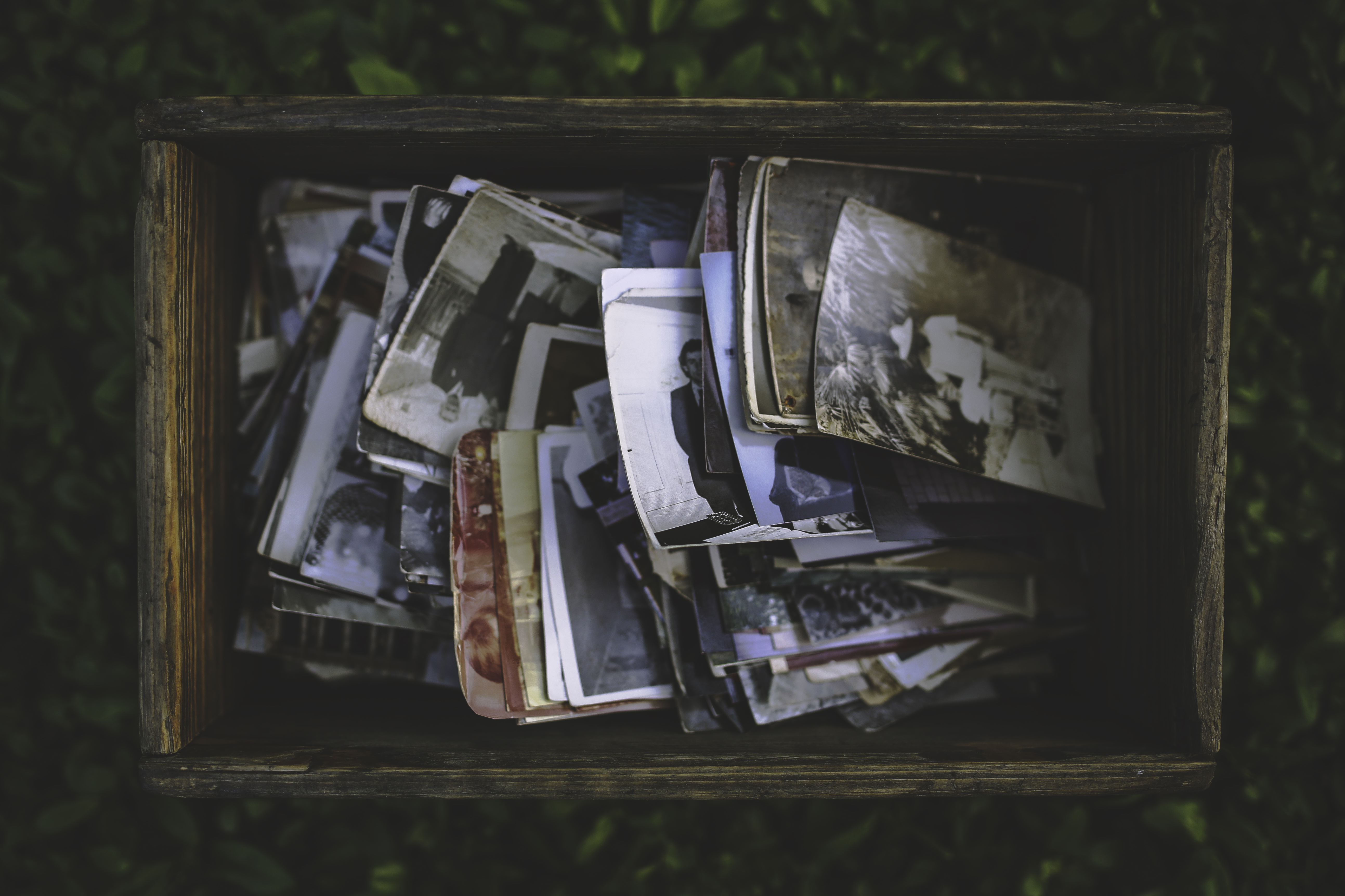 Free Old photos in the wooden box Stock Photo